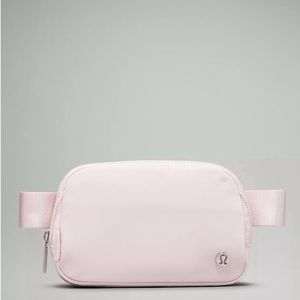 Everywhere Belt Bag 1L